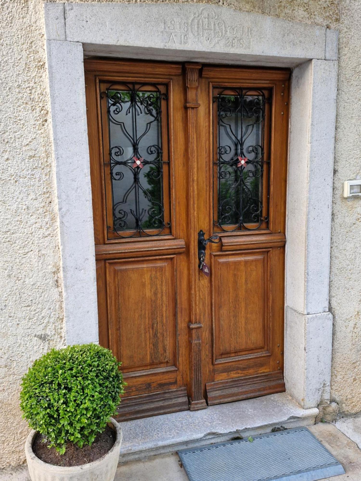 Apartma Jezevi Sezana Exterior photo